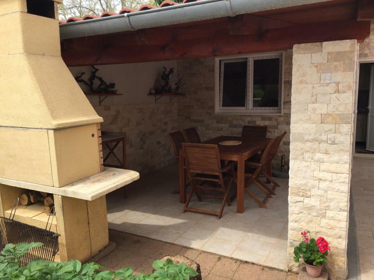 Apartmani Lorena Privlaka  Exterior photo